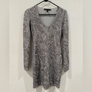BCBGMaxAzria Silver Sequins Grey Art Deco Bodycon Long Sleeves Dress Size XXS